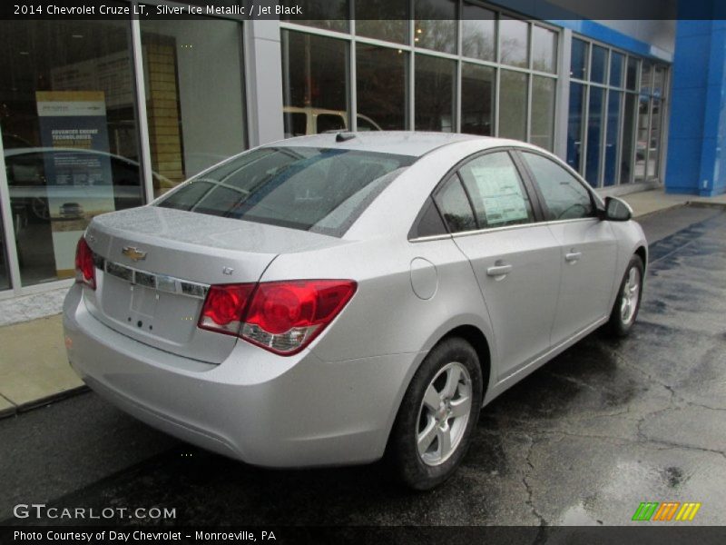 Silver Ice Metallic / Jet Black 2014 Chevrolet Cruze LT