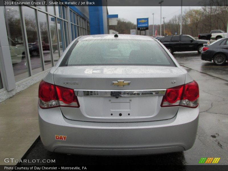 Silver Ice Metallic / Jet Black 2014 Chevrolet Cruze LT