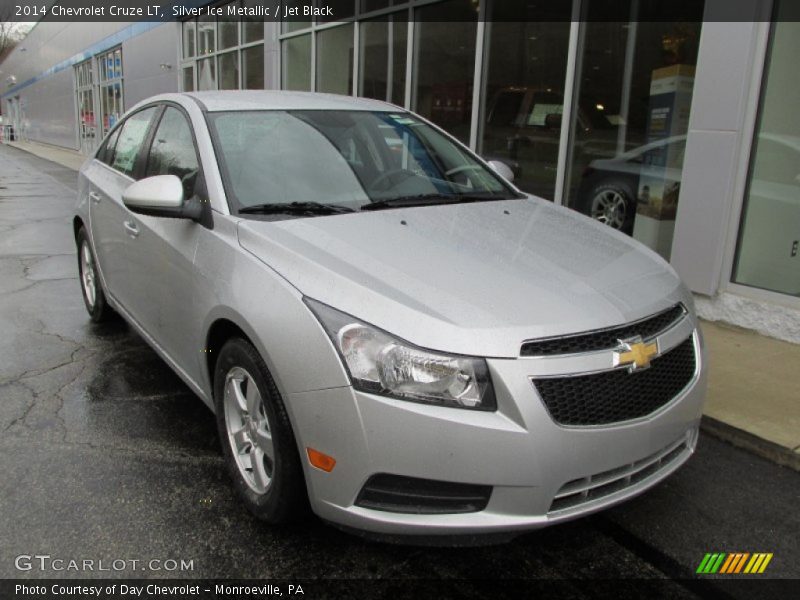 Silver Ice Metallic / Jet Black 2014 Chevrolet Cruze LT
