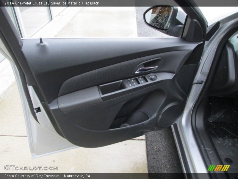 Silver Ice Metallic / Jet Black 2014 Chevrolet Cruze LT