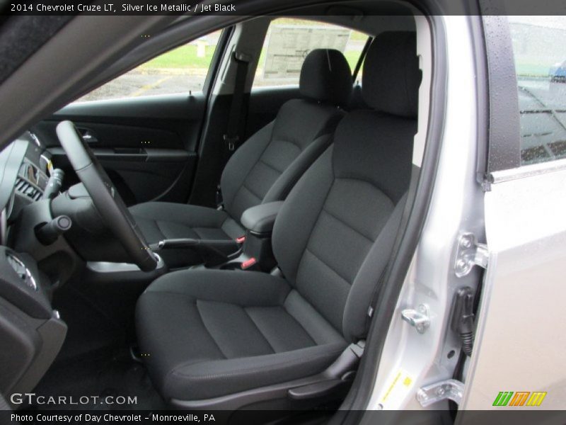Silver Ice Metallic / Jet Black 2014 Chevrolet Cruze LT