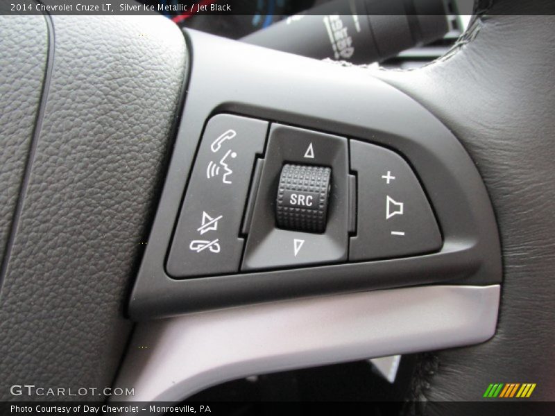 Silver Ice Metallic / Jet Black 2014 Chevrolet Cruze LT