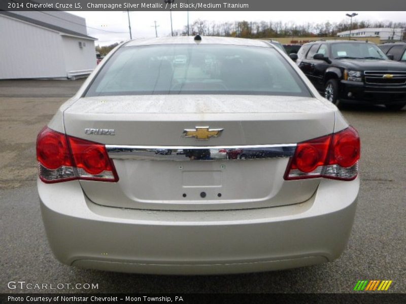 Champagne Silver Metallic / Jet Black/Medium Titanium 2014 Chevrolet Cruze LS