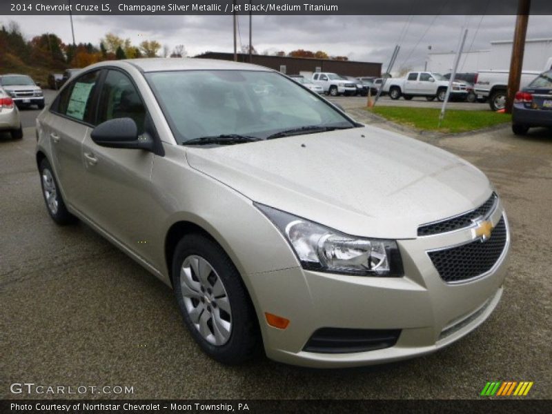 Champagne Silver Metallic / Jet Black/Medium Titanium 2014 Chevrolet Cruze LS