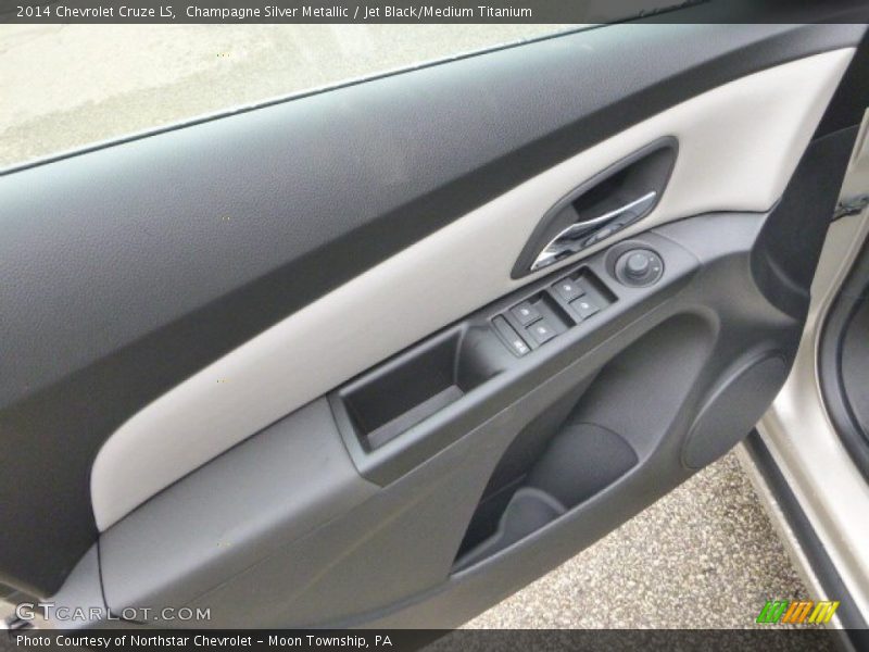 Champagne Silver Metallic / Jet Black/Medium Titanium 2014 Chevrolet Cruze LS