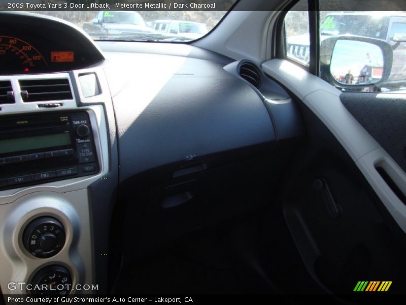 Meteorite Metallic / Dark Charcoal 2009 Toyota Yaris 3 Door Liftback