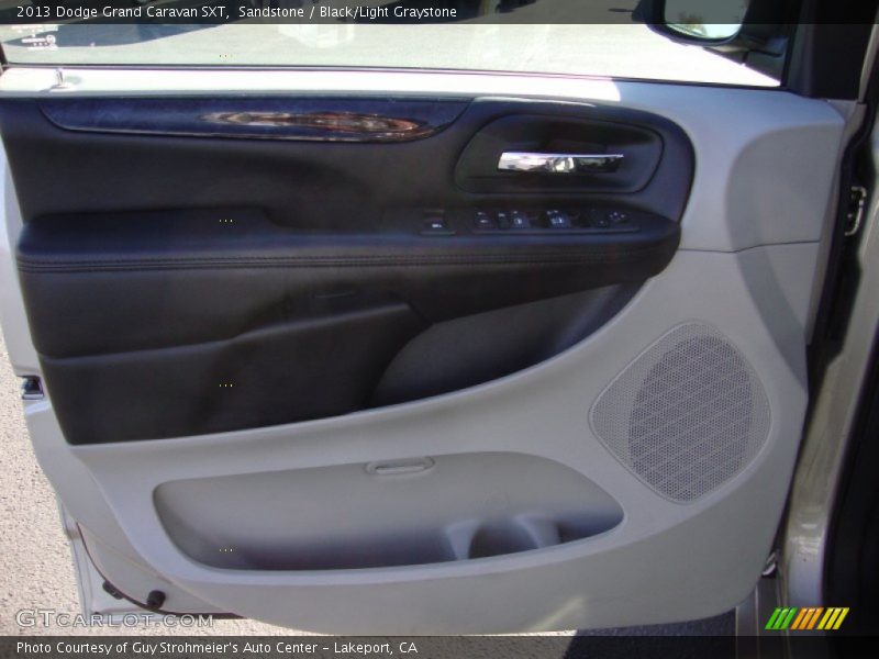 Sandstone / Black/Light Graystone 2013 Dodge Grand Caravan SXT