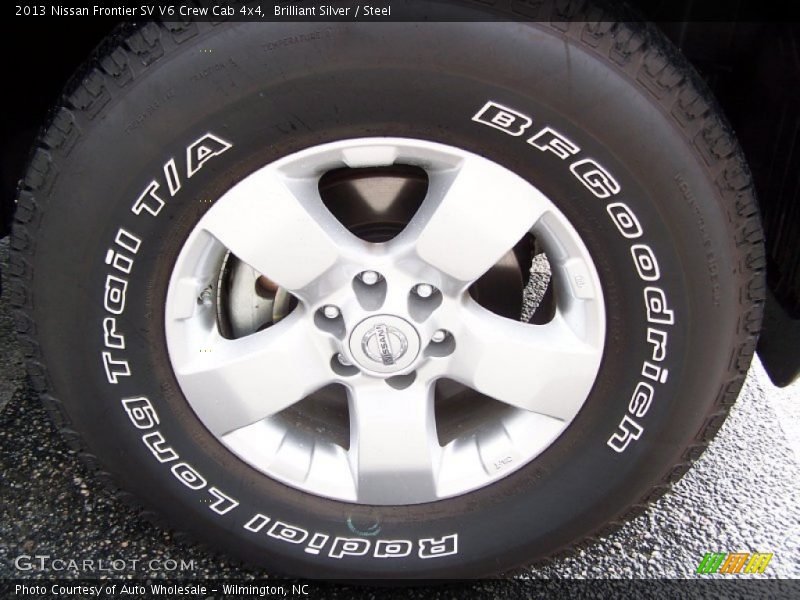 Brilliant Silver / Steel 2013 Nissan Frontier SV V6 Crew Cab 4x4