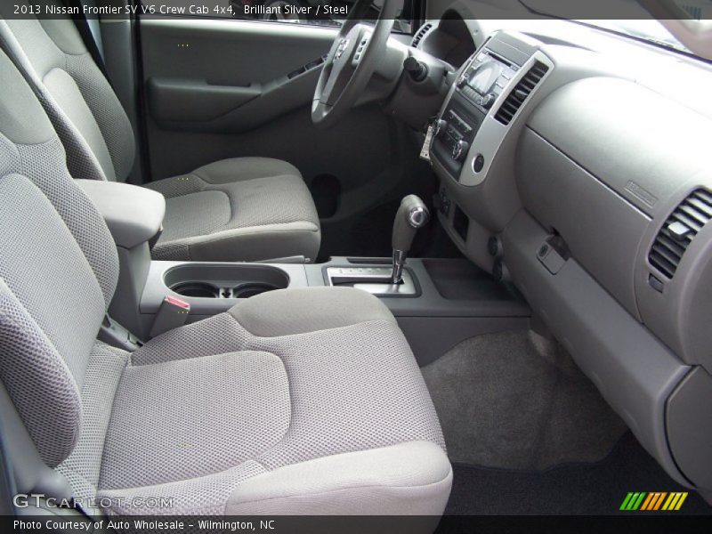 Brilliant Silver / Steel 2013 Nissan Frontier SV V6 Crew Cab 4x4