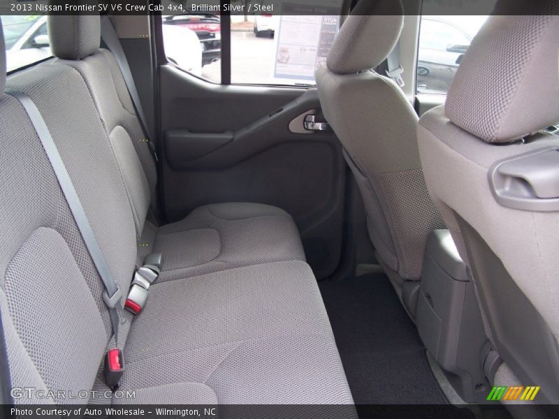 Brilliant Silver / Steel 2013 Nissan Frontier SV V6 Crew Cab 4x4