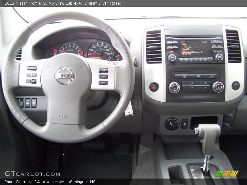 Brilliant Silver / Steel 2013 Nissan Frontier SV V6 Crew Cab 4x4