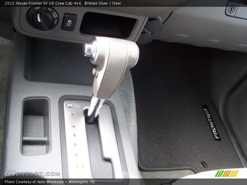Brilliant Silver / Steel 2013 Nissan Frontier SV V6 Crew Cab 4x4