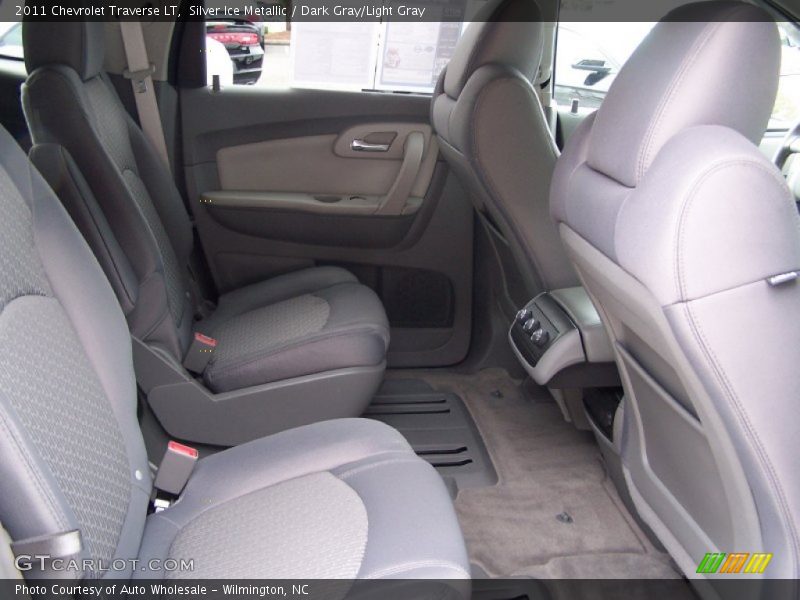 Silver Ice Metallic / Dark Gray/Light Gray 2011 Chevrolet Traverse LT