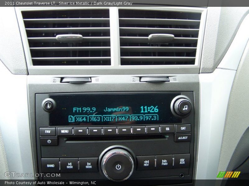 Silver Ice Metallic / Dark Gray/Light Gray 2011 Chevrolet Traverse LT