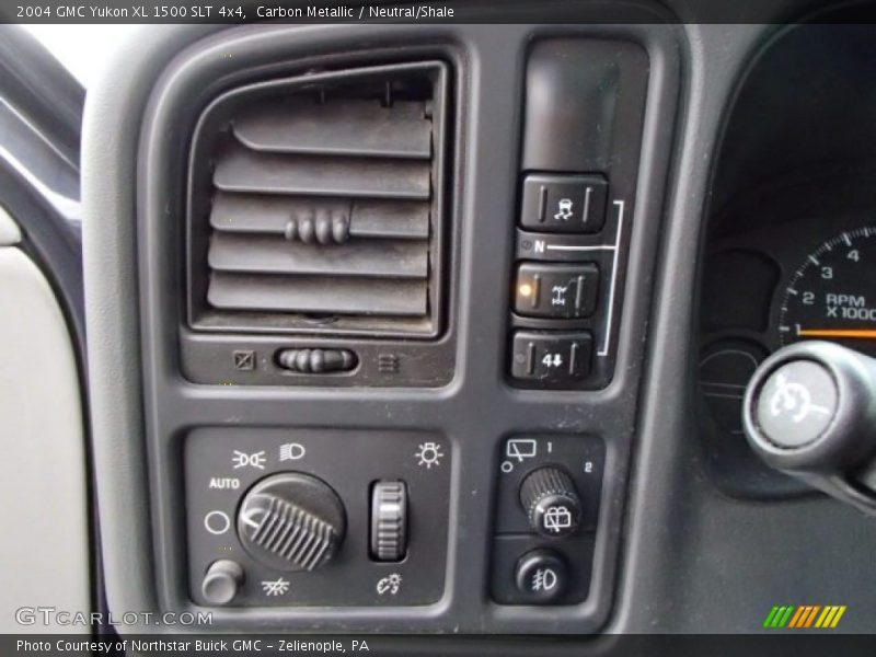 Carbon Metallic / Neutral/Shale 2004 GMC Yukon XL 1500 SLT 4x4