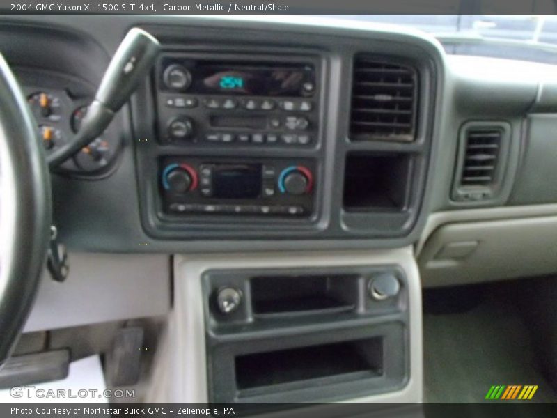 Carbon Metallic / Neutral/Shale 2004 GMC Yukon XL 1500 SLT 4x4