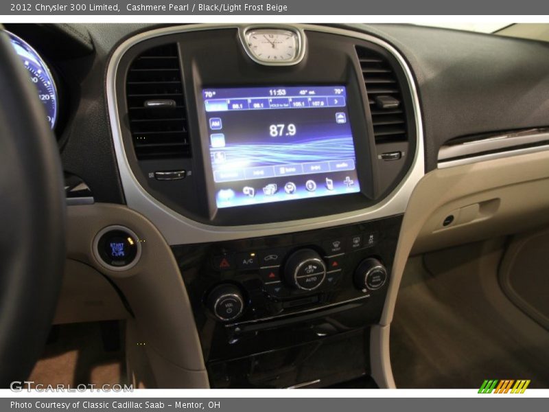 Cashmere Pearl / Black/Light Frost Beige 2012 Chrysler 300 Limited
