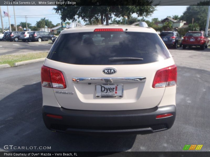 White Sand Beige / Beige 2011 Kia Sorento LX