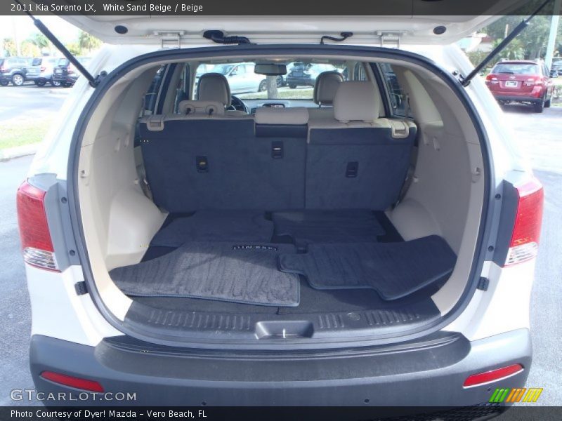 White Sand Beige / Beige 2011 Kia Sorento LX