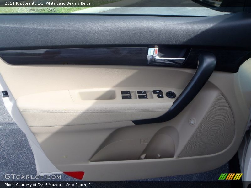 White Sand Beige / Beige 2011 Kia Sorento LX