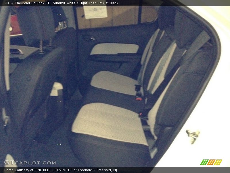 Summit White / Light Titanium/Jet Black 2014 Chevrolet Equinox LT