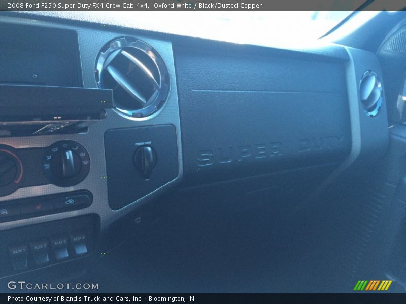 Oxford White / Black/Dusted Copper 2008 Ford F250 Super Duty FX4 Crew Cab 4x4