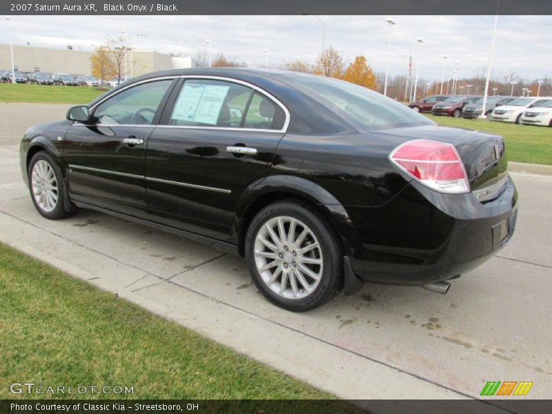 Black Onyx / Black 2007 Saturn Aura XR