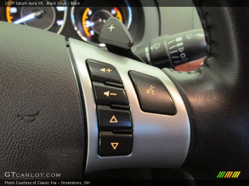 Black Onyx / Black 2007 Saturn Aura XR