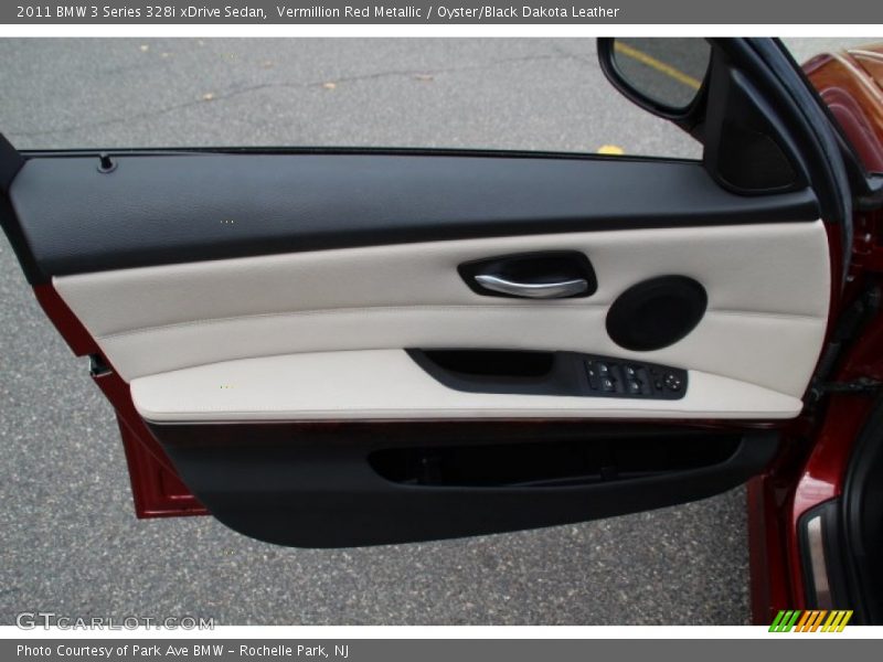 Door Panel of 2011 3 Series 328i xDrive Sedan