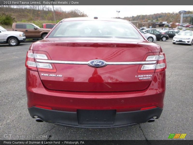 Ruby Red Metallic / Dune 2013 Ford Taurus Limited