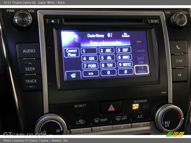 Super White / Black 2013 Toyota Camry SE