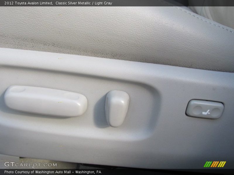 Classic Silver Metallic / Light Gray 2012 Toyota Avalon Limited