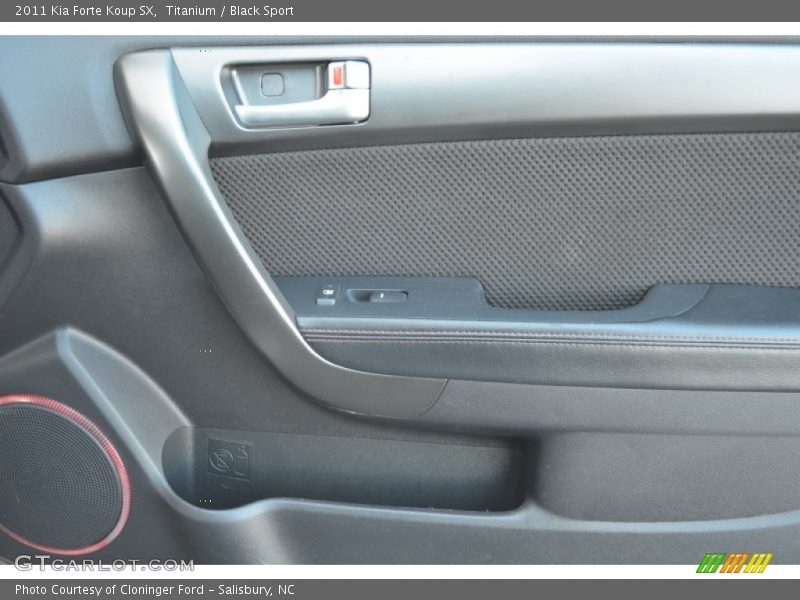 Titanium / Black Sport 2011 Kia Forte Koup SX