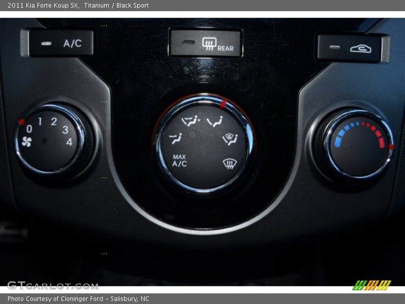 Titanium / Black Sport 2011 Kia Forte Koup SX