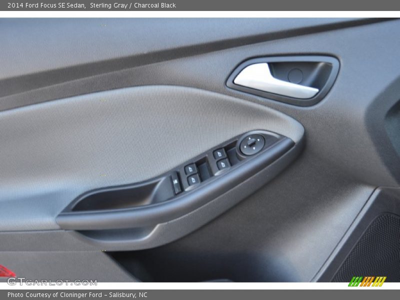 Sterling Gray / Charcoal Black 2014 Ford Focus SE Sedan