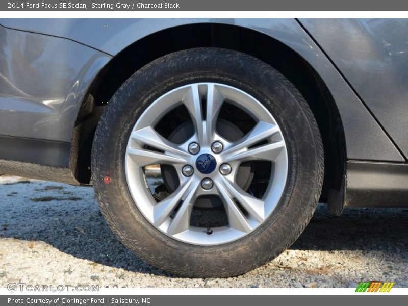 Sterling Gray / Charcoal Black 2014 Ford Focus SE Sedan