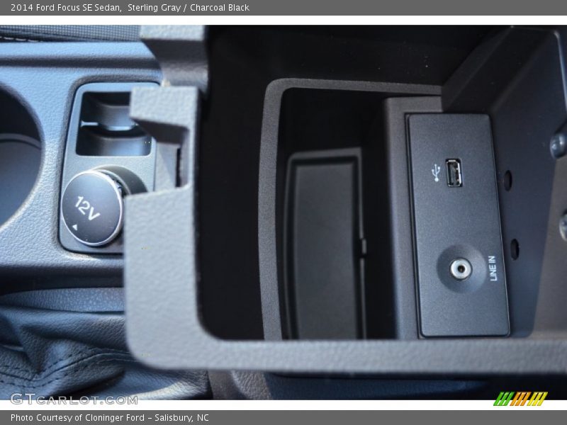 Sterling Gray / Charcoal Black 2014 Ford Focus SE Sedan