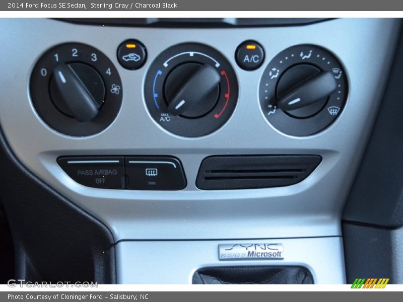 Sterling Gray / Charcoal Black 2014 Ford Focus SE Sedan