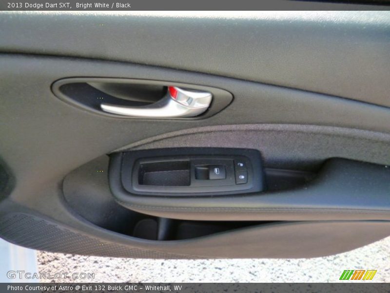Bright White / Black 2013 Dodge Dart SXT