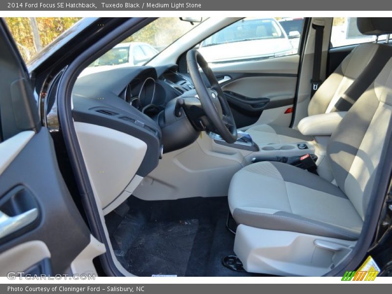 Tuxedo Black / Medium Light Stone 2014 Ford Focus SE Hatchback