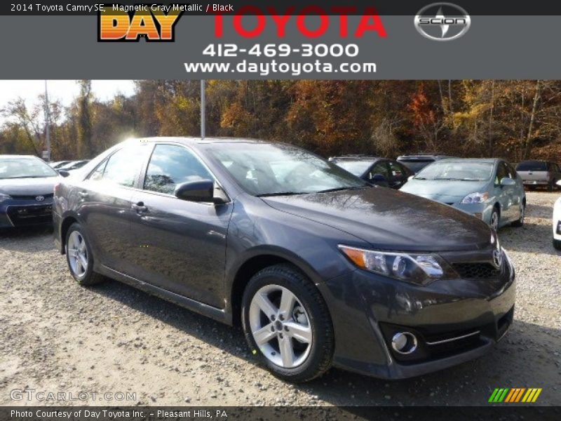 Magnetic Gray Metallic / Black 2014 Toyota Camry SE