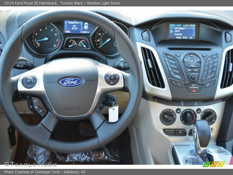 Tuxedo Black / Medium Light Stone 2014 Ford Focus SE Hatchback