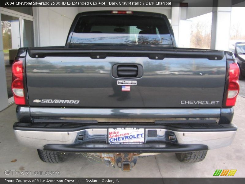 Dark Gray Metallic / Dark Charcoal 2004 Chevrolet Silverado 2500HD LS Extended Cab 4x4