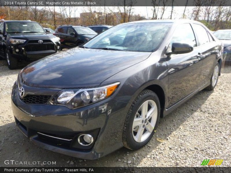 Magnetic Gray Metallic / Black 2014 Toyota Camry SE