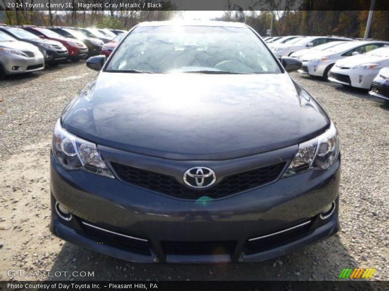 Magnetic Gray Metallic / Black 2014 Toyota Camry SE