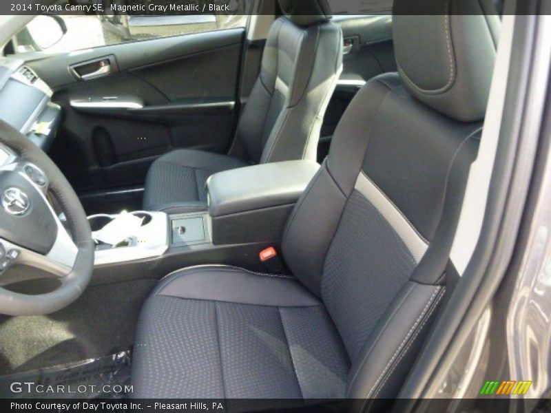Magnetic Gray Metallic / Black 2014 Toyota Camry SE
