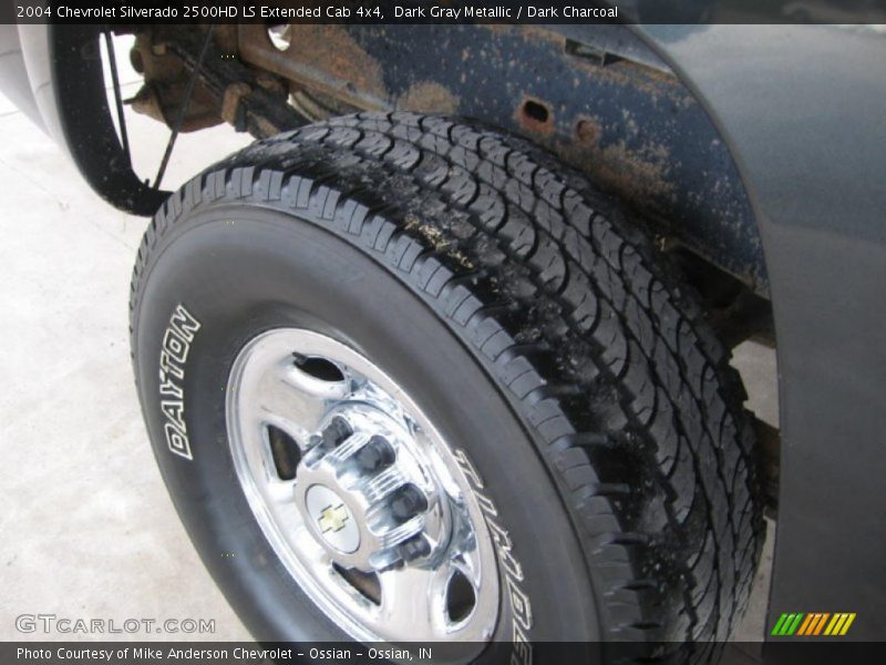 Dark Gray Metallic / Dark Charcoal 2004 Chevrolet Silverado 2500HD LS Extended Cab 4x4