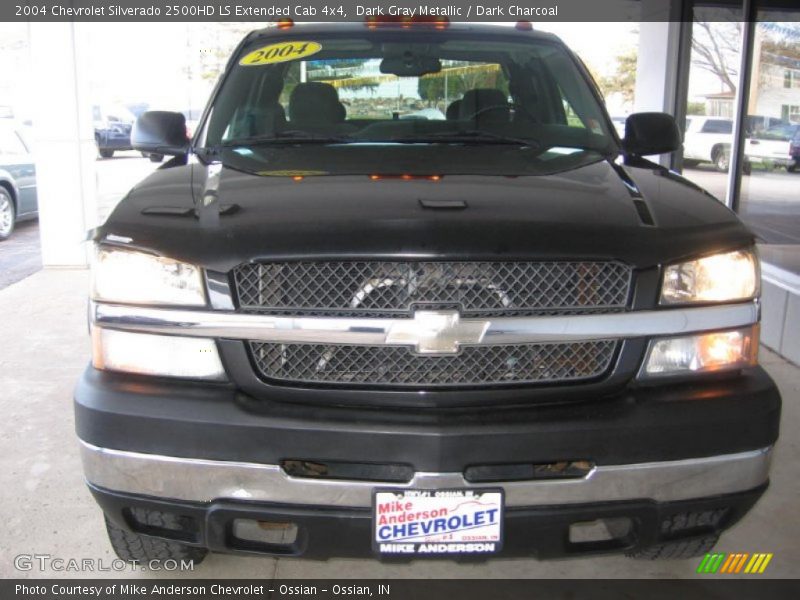 Dark Gray Metallic / Dark Charcoal 2004 Chevrolet Silverado 2500HD LS Extended Cab 4x4