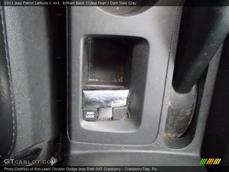 Brilliant Black Crystal Pearl / Dark Slate Gray 2011 Jeep Patriot Latitude X 4x4