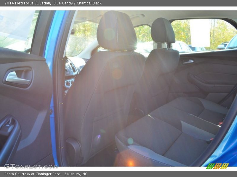 Blue Candy / Charcoal Black 2014 Ford Focus SE Sedan